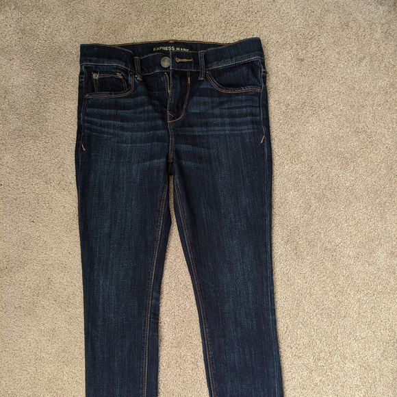 Express Mid Rise Legging - Picture 3 of 5